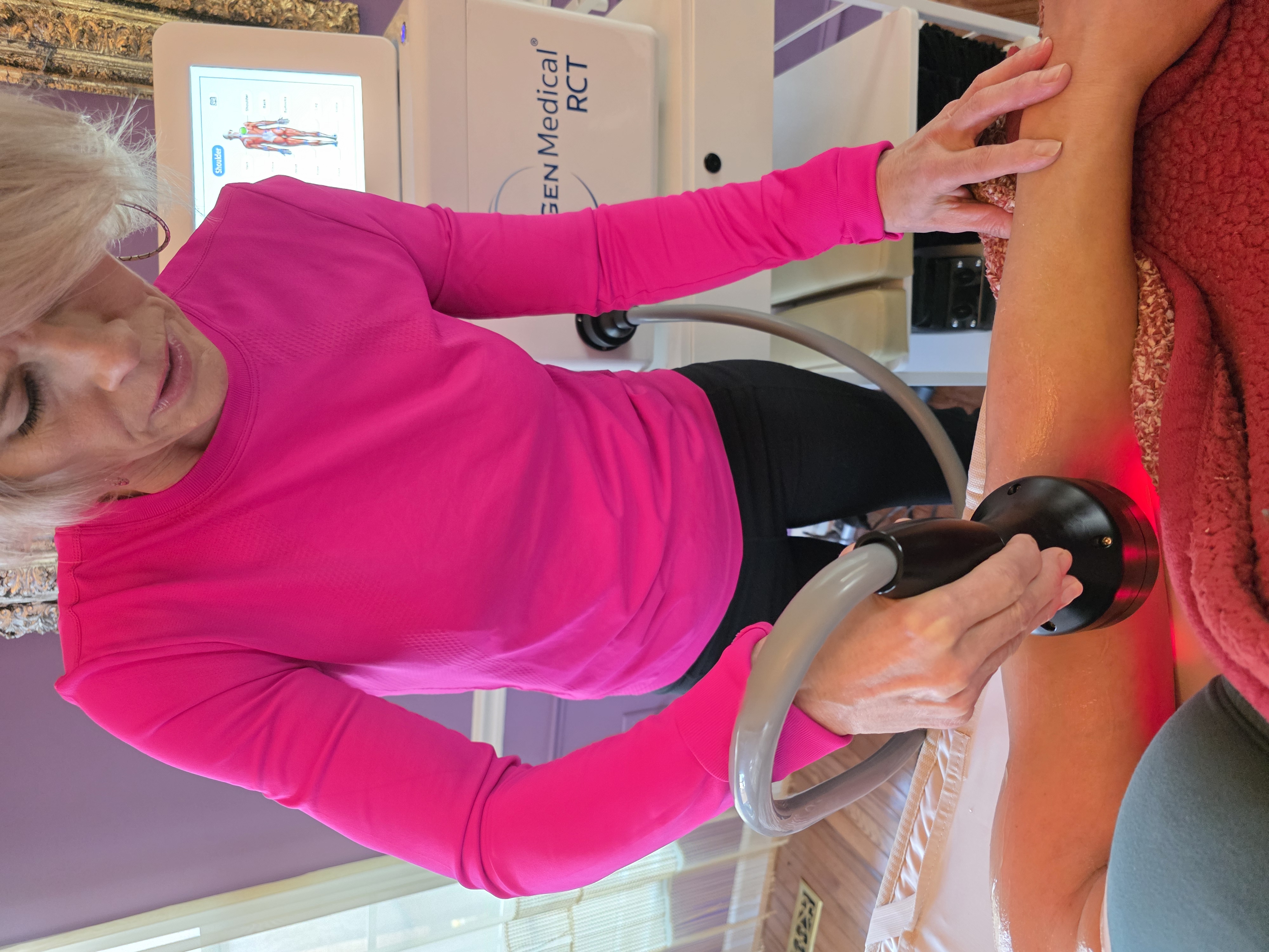 Shockwave therapy treatment session